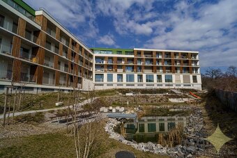 Exkluzívne na predaj exkluzívny 2 izbový mestský byt o výmer - 17