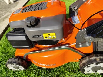Kosačka Husqvarna - 17