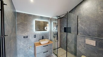 Stavebný pozemok so stavebným povolením s 2 - izbovým rodinn - 17