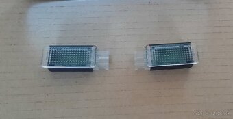 čelné sklo Passat B8, lišty, senzor - 17