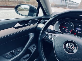 VW Passat Hightline model 2018 Panotama Bez AD blue - 17