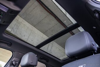 Volkswagen Touareg 3.0 V6 TDI SCR 286k R-Line 4Motion - 17