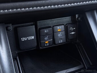 Toyota Auris 1.6 l Valvematic Executive - 17