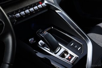 Peugeot 3008 1.6 Hybrid 225k GT Pack A/T - 17