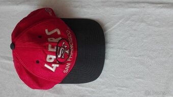 Prodám kšiltovky NHL - 90. léta - 5 ks - 17