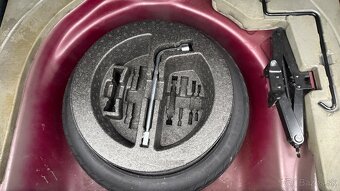 Toyota Avensis 1.6 - 17