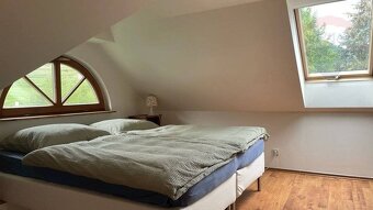 Predaj: 5-izbový rodinný dom s veľkým pozemkom v malebnom Os - 17