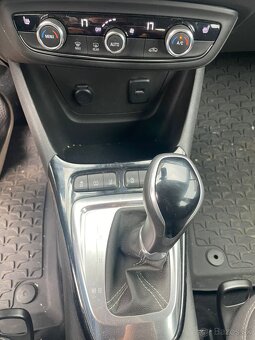 Opel Crossland 1.2i 96kw, r.12/2022, klima, automat, 1. maji - 17