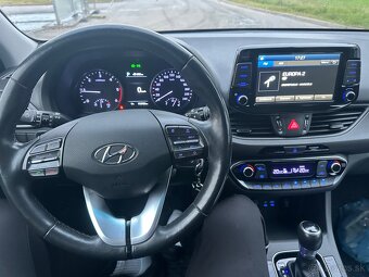 Hyundai i30 CW AUTOMAT 1.6 CRDi 85kw Family SR vozidlo - 17