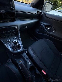 TOYOTA GR YARIS - 17