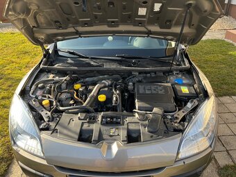 Renault Mégane III Grandtour 1.5 dCi (66 kW, 90 k) - 17