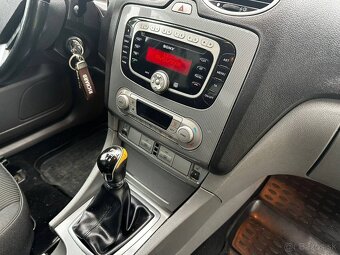 Ford Focus 1.8 benzín - 17