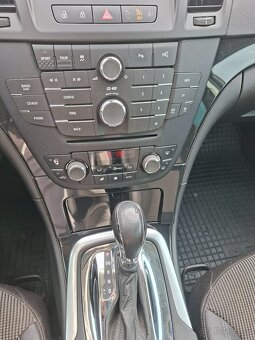 Opel Insignia ST  2.0 CDTI 4x4 AUTOMAT - 17