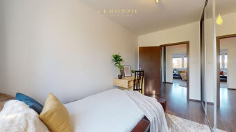 NA PREDAJ PRIESTRANNÝ 3-IZBOVÝ BYT S LODŽIOU V RUŽINOVE - 17