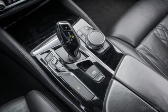 BMW Rad 5 M550i xDrive A/T - 17