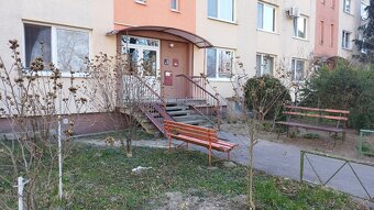 3. izb. reprezentatívny, zrekonštruovaný, zariadený byt. TOP - 17