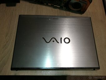 Sony. 13,3“. Dotyková obrazovka. - 17