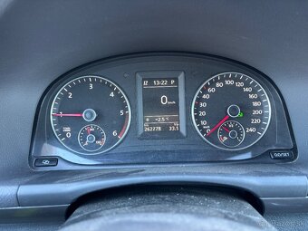 VOLKSWAGEN TOURAN CROSS 2,0 TDI - 17