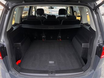 Volkswagen Touran 2.0 TDI Comfortline DSG - 17