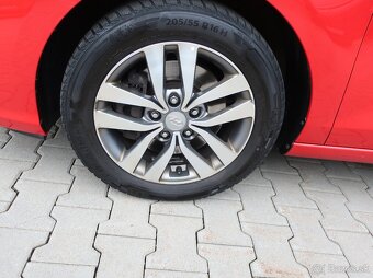 Hyundai i30 FB 1.6CRDi 100kW TAŽNÉ ČR 1MAJITEL SERVISKA - 17