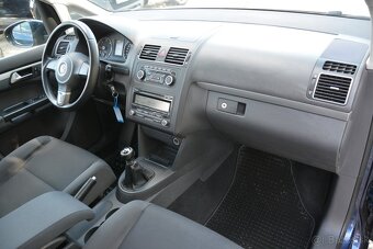 Volkswagen Touran 1.60 TDi 7 Miest - 17