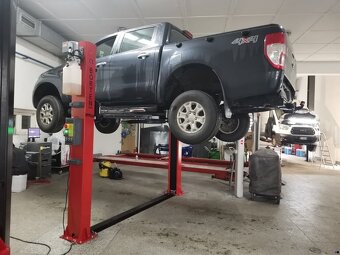 Dvojstlpový zdvihák BOR 4,2Ton a 5TON ramena 3dielne automat - 17
