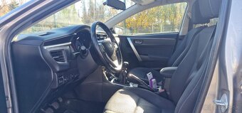 Toyota Corolla 1.4 Diesel, Zlata 2015+navigacia+2x komplety - 17