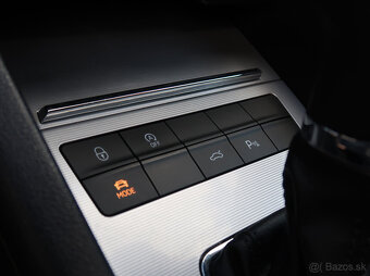 Škoda Octavia Combi 2.0 TDI DSG 2017 Style Xenon Navi Kessy - 17