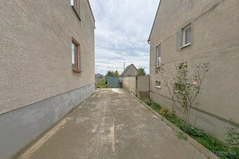 Veľký RD v obci Častkov na predaj - 17