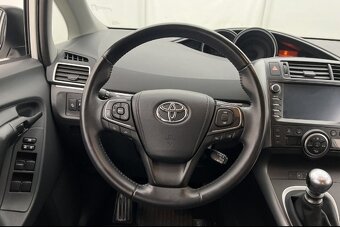 TOYOTA   VERSO - 17