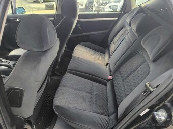 Peugeot 407 SW - 17