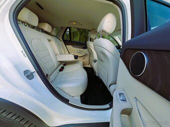 MERCEDES-BENZ GLC 250 D 4MATIC -EXCLUSIVE-SLOVENSKE-NADHERNE - 17
