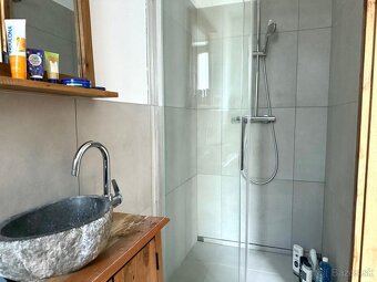 Ponúkame vám na predaj novostavbu rekreačného rodinného domu - 17