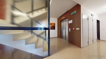 Luxusný 2i. byt 62m, VIKTORIA, Košická ul., GARÁŽ, loggia - 17