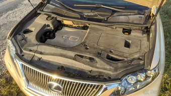 Lexus RX 450h Hybrid - 17