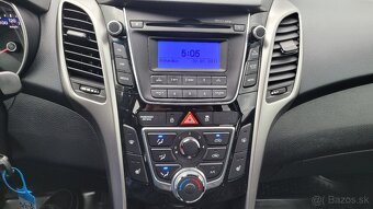 Hyundai i30 1.6i MPI DOHC CVVT Comfort benzín - 17