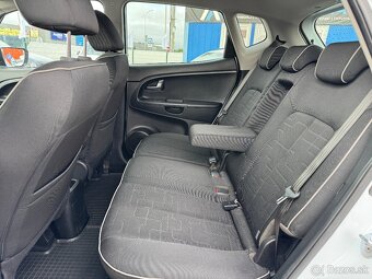 Kia Venga 1.4 CVVT Gold - 17