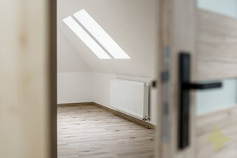 Predaj: Zrekonštruovaný Rodinný Dom 4+1 v Malebnej Obci Divi - 17