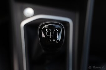 VW Golf 8 2022 / 156tis. km - 2.0 TDI M6 - 17