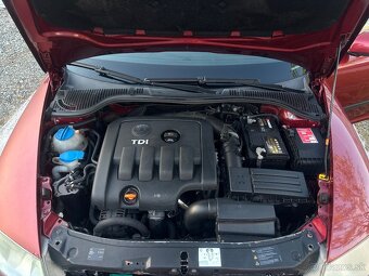 Škoda Octavia Combi 2.0TDI DSG - 17