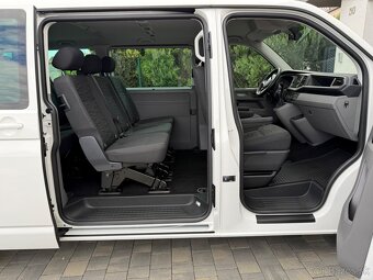 Volkswagen Caravelle 2.0 TDI DSG Comfortline Long 2023 - 17