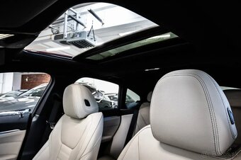 BMW i4 eDrive40 - 17