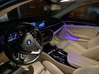 BMW 520d G31 xdrive - exkluzivna vybava - 17