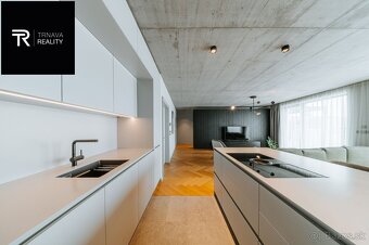 NAJLUXUSNEJŠÍ BYT V TRNAVE  s panoramatickým výhľadom na his - 17