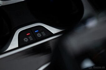 BMW X7 xDrive 30d M Paket Night Vision Laserlight 7 miest - 17