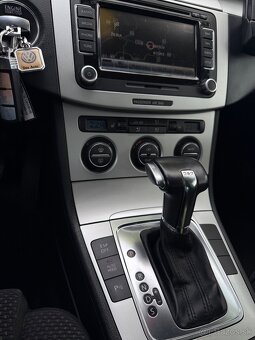 Volkswagen Passat B6 2.0 TDi - 17