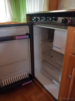 Predam karavan KNAUS AZUR 450 TU - 17