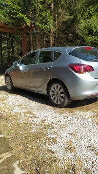 Predám Opel Astra J 12/2013 - 17