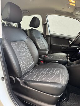 KIA VENGA, PLATINUM, 1,4 BENZÍN, MANUÁL, LEN 107 547KM, SK - 17