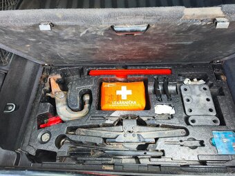 Land Rover Discovery 3 STK/EK 12/2027 - 17